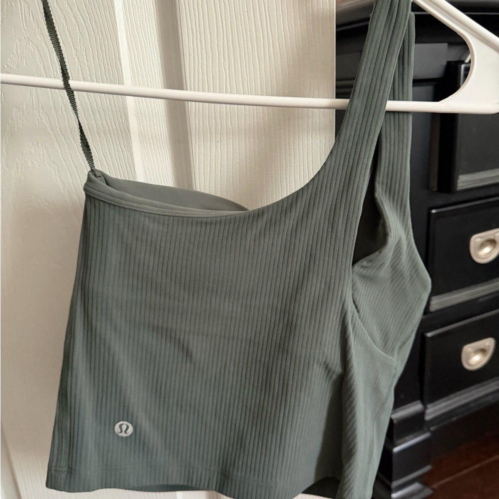 Lululemon - Picture 2 of 2